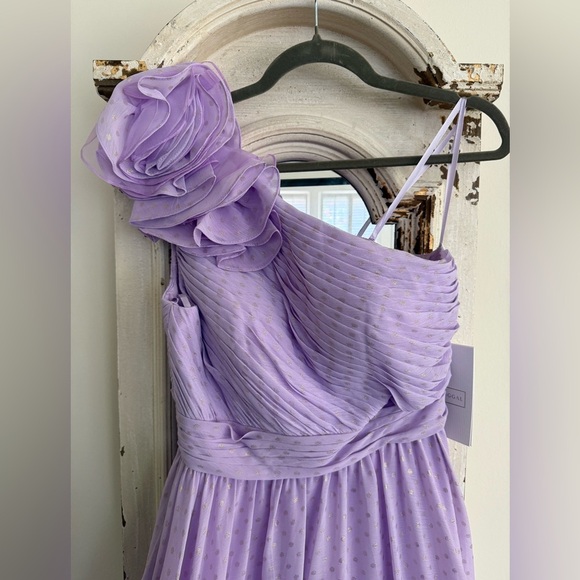 NWT Mac Duggal Lilac One-Shoulder Gown size 4 - Picture 8 of 13